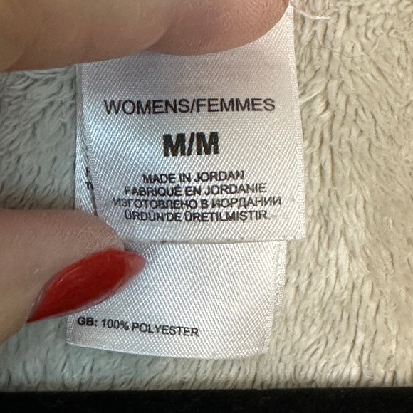 North Face 1/4 zip sweatshirt.  Size: Medium - Picture 6 of 7